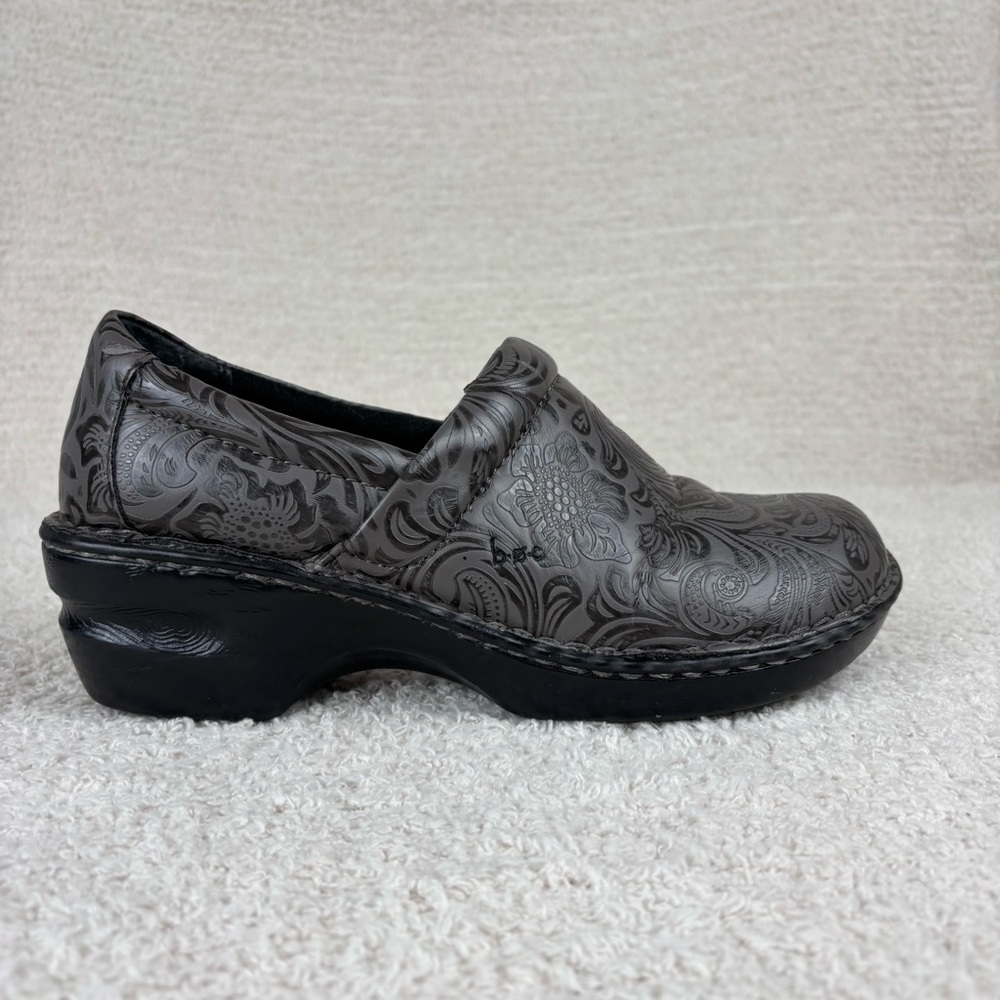 B.O.C. Shoes Womens 8M Gray/Black Peggy Tooled Clogs Office Work Slip On Comfort